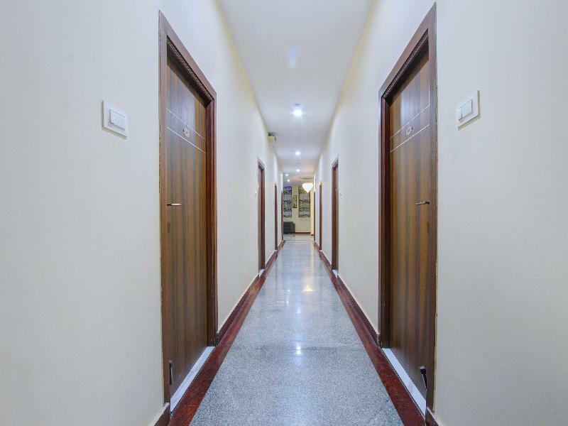 Oyo 7627 Royal Plaza Hotel Hyderabad Ngoại thất bức ảnh