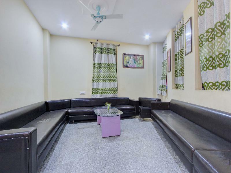 Oyo 7627 Royal Plaza Hotel Hyderabad Ngoại thất bức ảnh